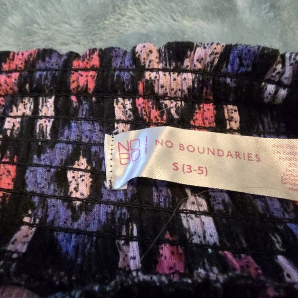 Colorful Patterned Shorts - Picture 4 of 4